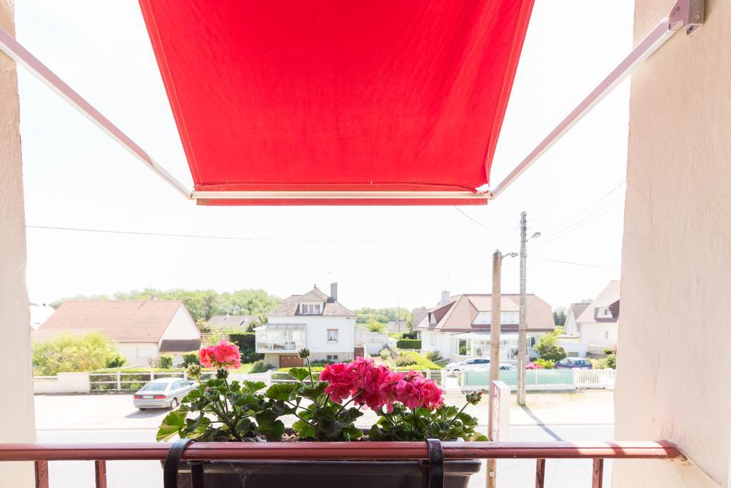 Le Canada Hermanville-sur-Mer Esterno foto